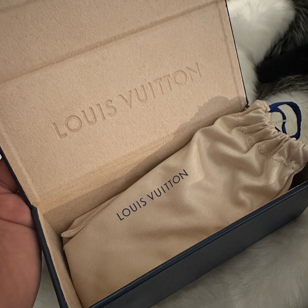 Louis Vuitton 1.1 Evidence Sunglasses | Black/Gold - Picture 4 of 7